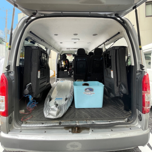 200系ハイエース ワゴンGL サイドバー 車内キャリア