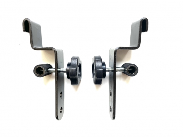 【旧タイプ】200系ハイエース DX 使用金具 (2個 / 1セット) 